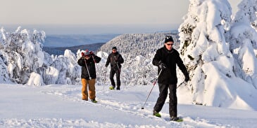 GREG BONNE - SNOWSHOE HIKING