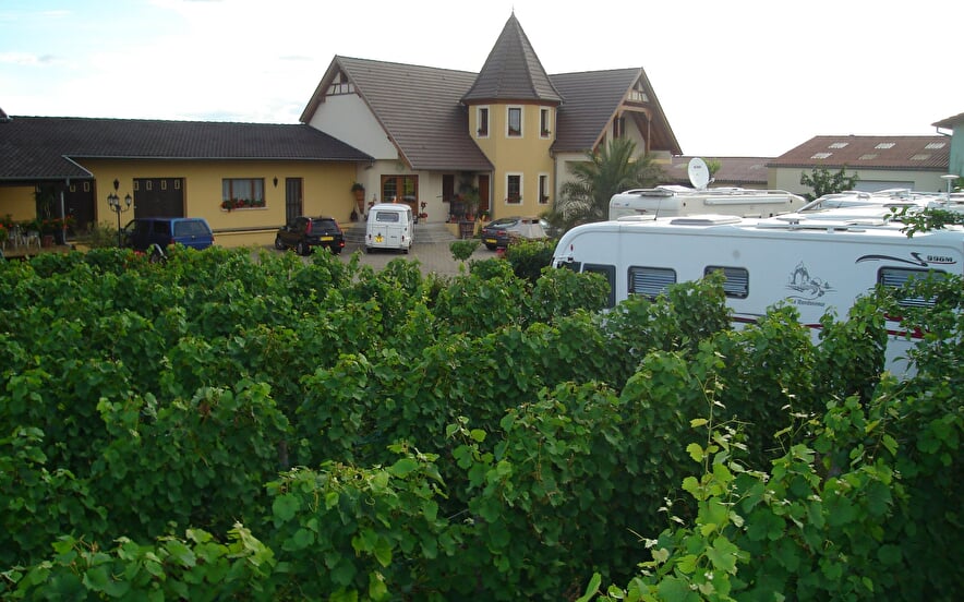 Service point for campers-dormobiles The Winzerhof