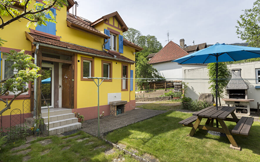 Madam BERNHARD-ECKLE Gabrielle - Holiday accommodation Les Abeilles