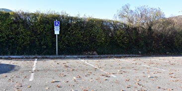 Parking for motorhomes - Salle des Fêtes