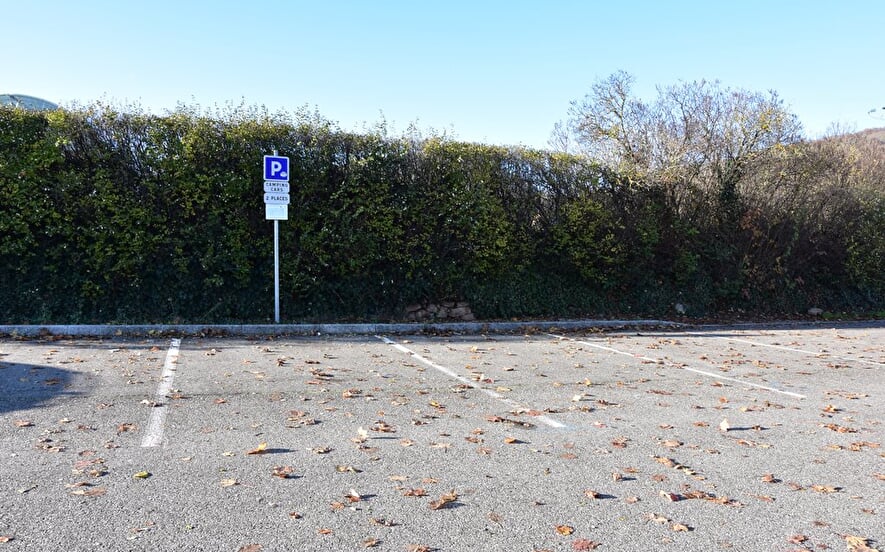 Parking for motorhomes - Salle des Fêtes
