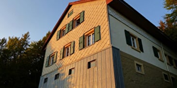 Mountain shelter Hus