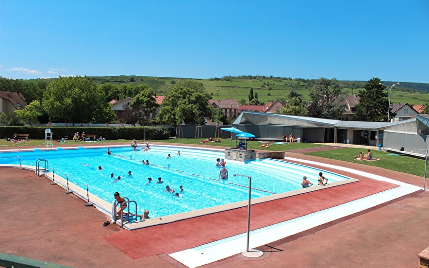 Outdoor swimming pool