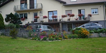 Guesthouse from Mr Bernard GULLY : gîte des Collines