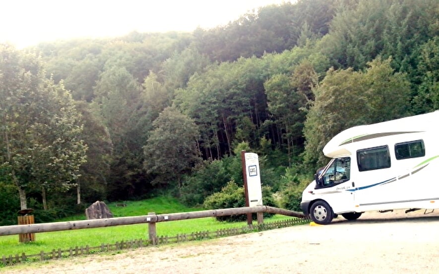 Aire d'accueil de camping-cars