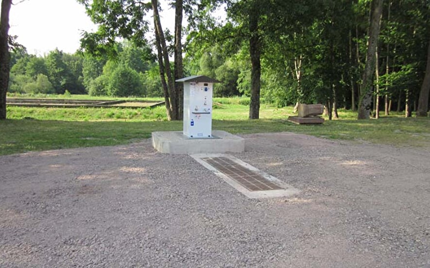 Service point for campers-dormobile