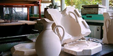 MUSEUM AND ARTIST'S STUDIO ABOUT FAIENCE