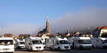 Camper van service area : parking du Centre
