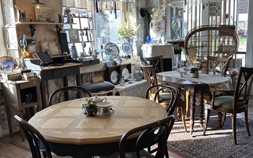 Tea room  - Le Coffre aux Souvenirs